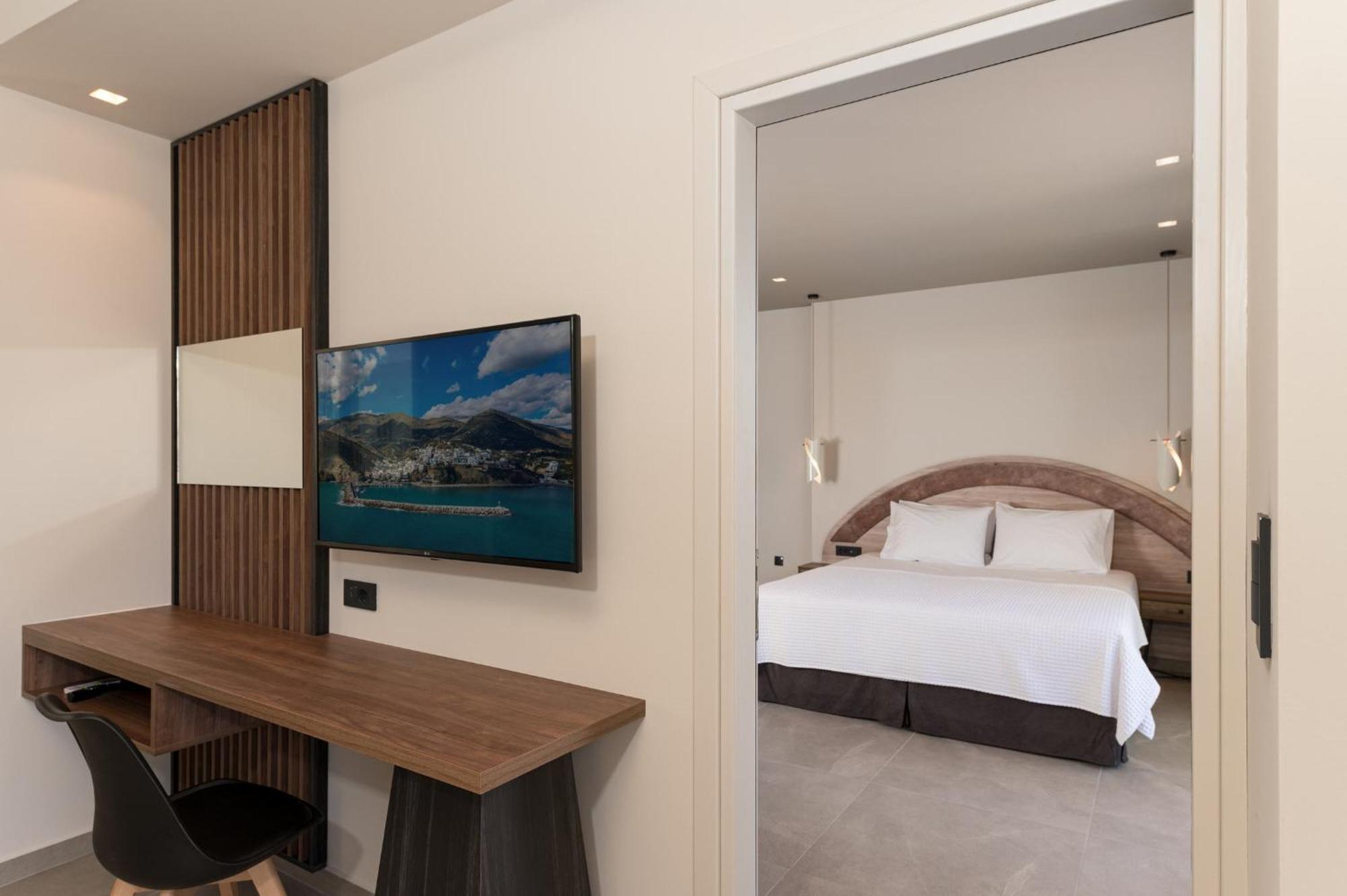 Cove Luxury Suites Agia Galini Екстериор снимка