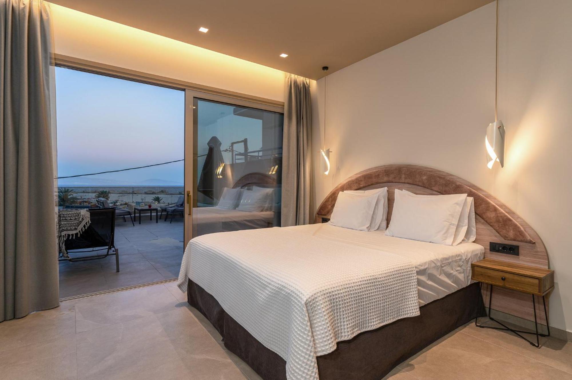 Cove Luxury Suites Agia Galini Екстериор снимка